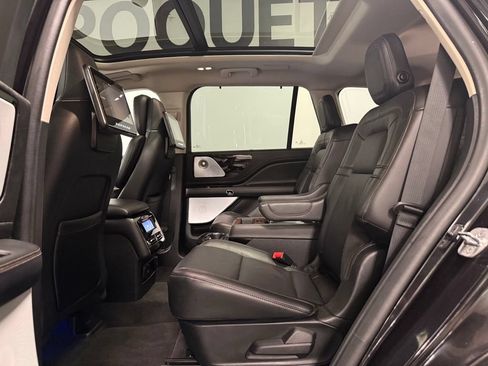 Used 2023 Lincoln Aviator Reserve w/ Equipment Group 201A AWD/4WD image 10
