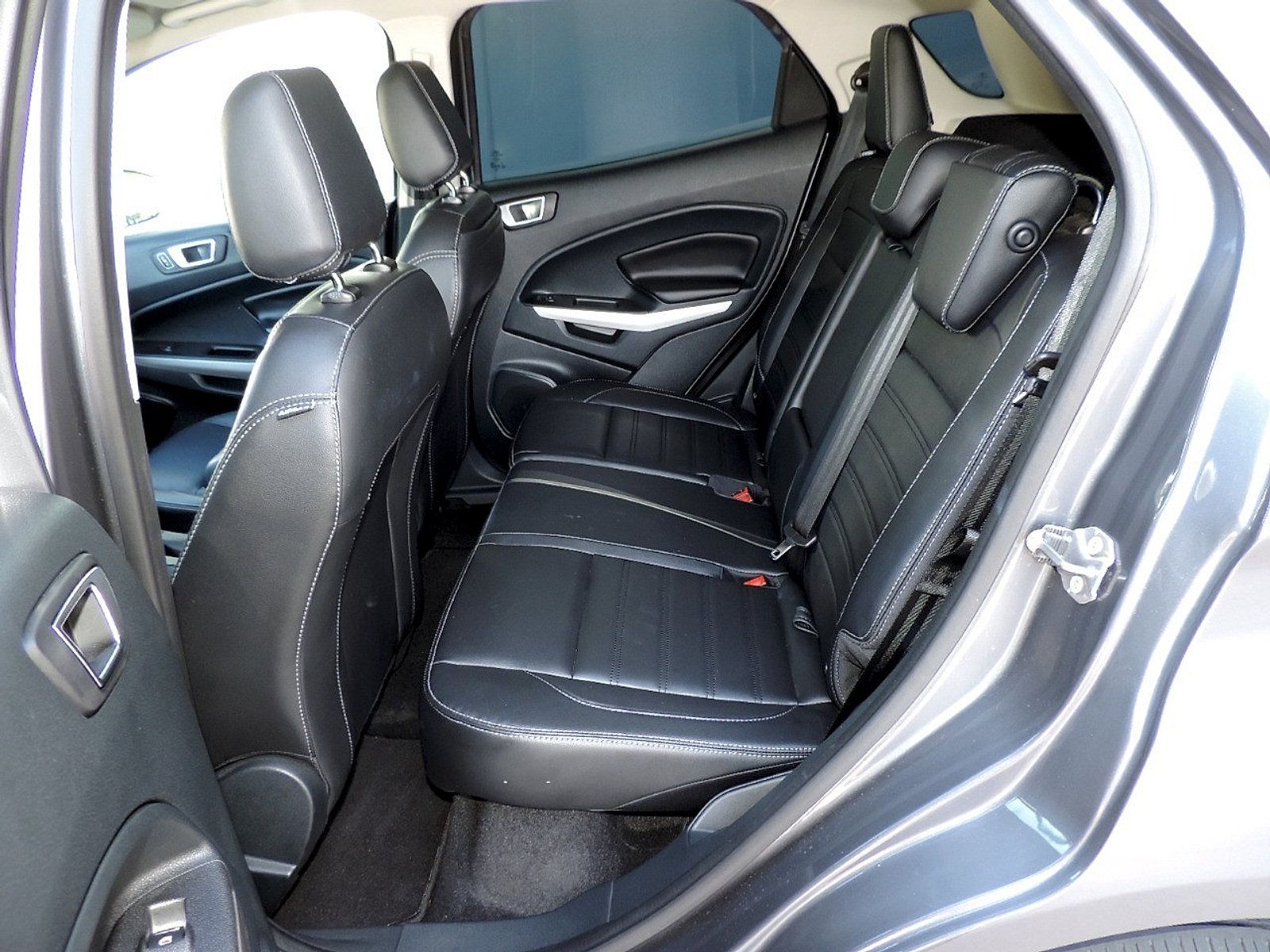 Used 2021 Ford EcoSport Titanium FWD image 13