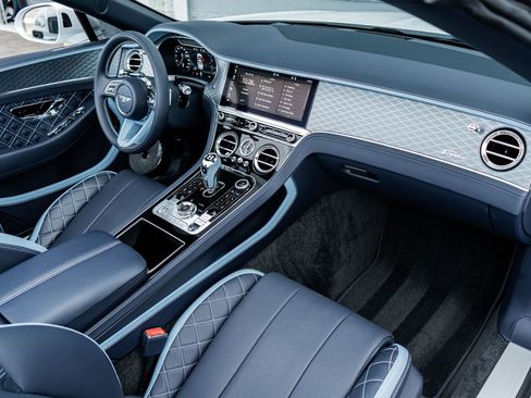 Used 2024 Bentley Continental GT Speed image 2