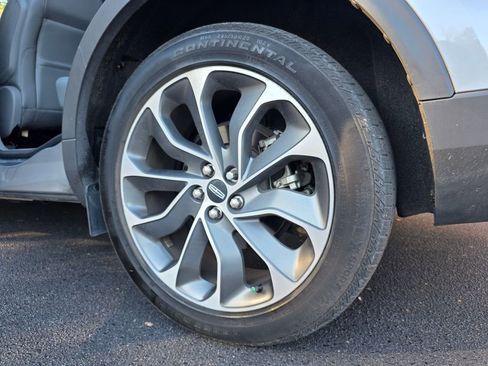 Used 2022 Lincoln Nautilus Reserve w/ Luxury Package image 32