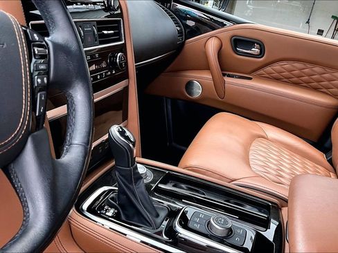 Used 2024 INFINITI QX80 Sensory AWD/4WD image 23