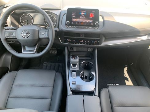 New 2026 Nissan Rogue SV FWD image 12