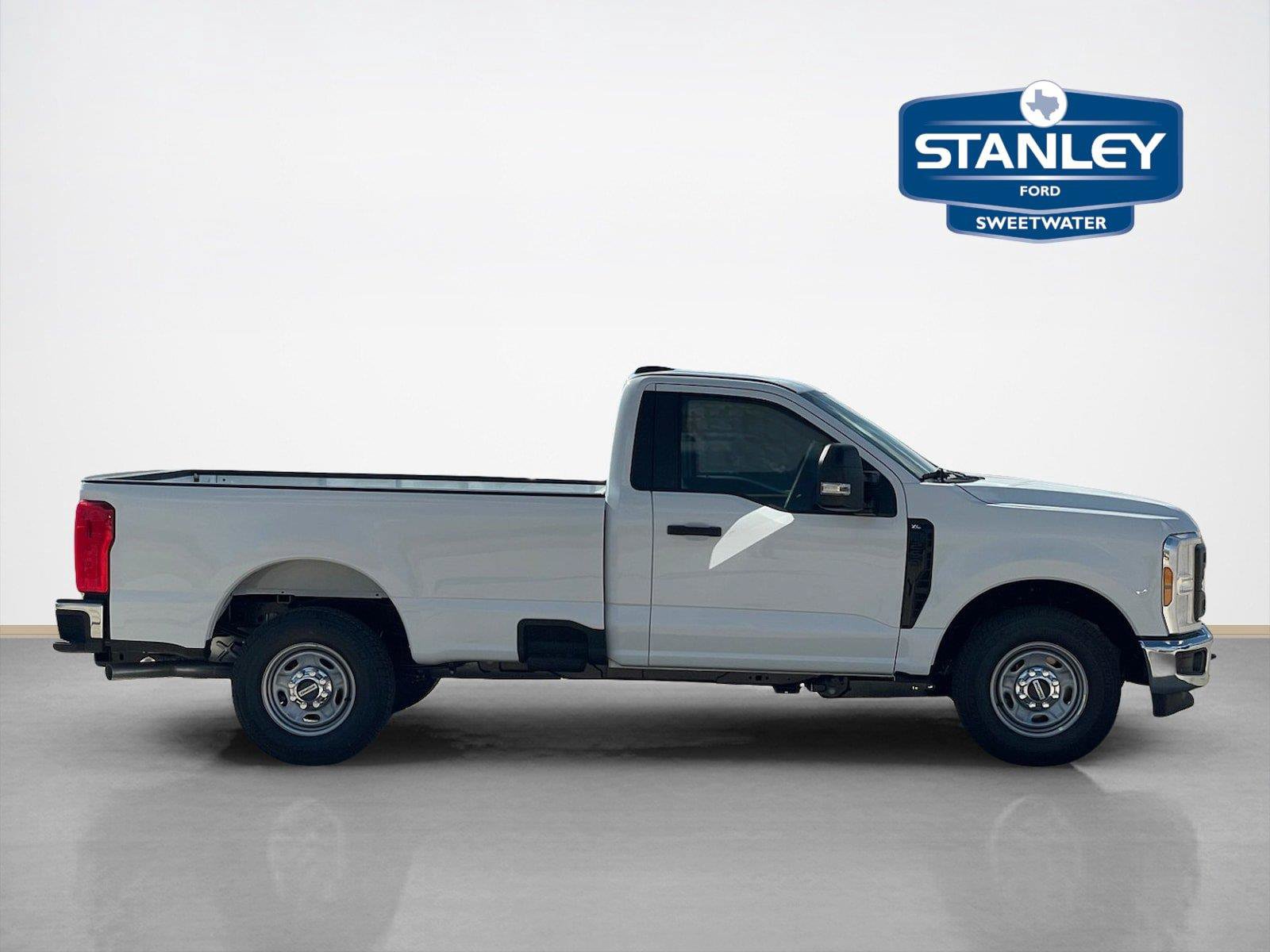 New 2027 Ford F250 XL w/ XL Chrome Package RWD image 9