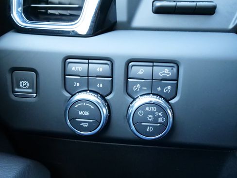 Certified 2024 GMC Sierra 2500 Denali w/ Denali Reserve Package image 27