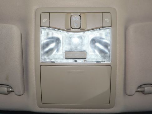 Used 2011 Toyota Avalon Limited FWD image 30
