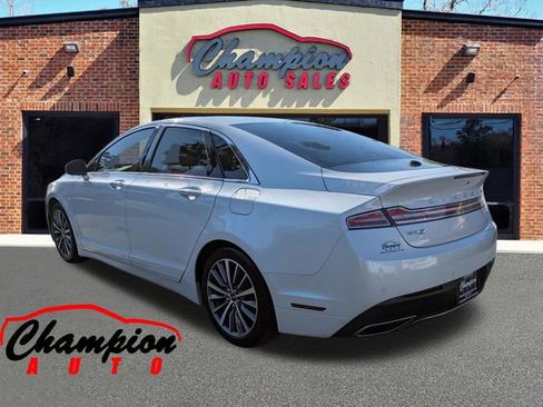 Used 2019 Lincoln MKZ Premiere image 9