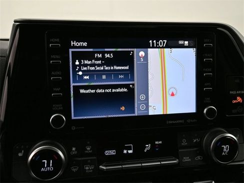 Used 2020 Toyota Highlander XLE image 10