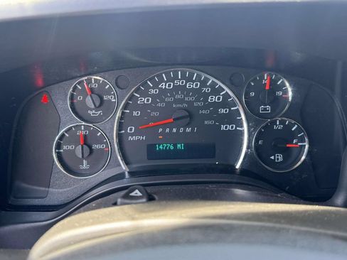 Used 2025 GMC Savana 2500 w/ Driver Convenience Package RWD image 28