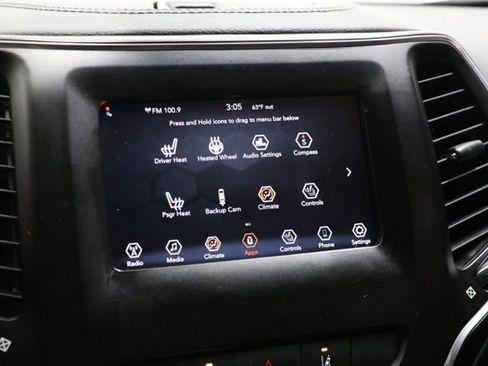 Used 2021 Jeep Cherokee Latitude Plus FWD image 24