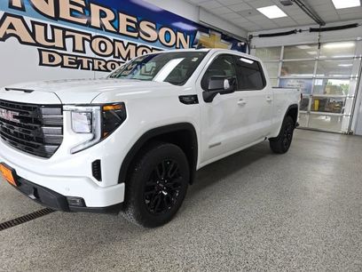 Used 2025 GMC Sierra 1500 Elevation w/ Elevation Premium Package
