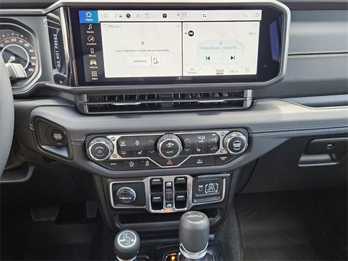 New 2025 Jeep Gladiator Sport w/ Premium Package image 8