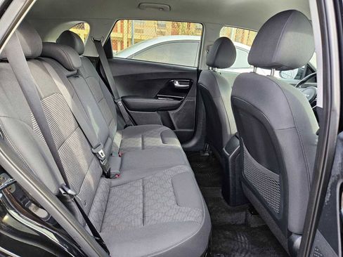 Certified 2022 Kia Niro LXS image 19