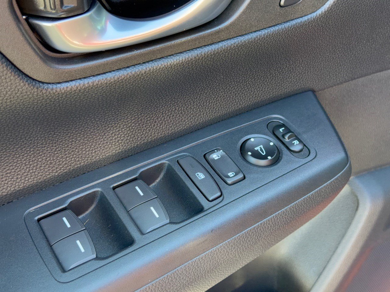 Certified 2025 Honda CR-V Sport-L image 15