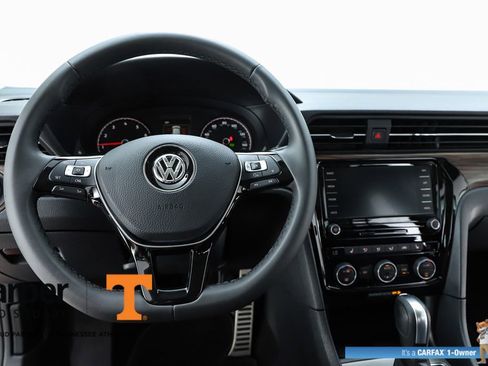 Used 2022 Volkswagen Passat 2.0T FWD image 58