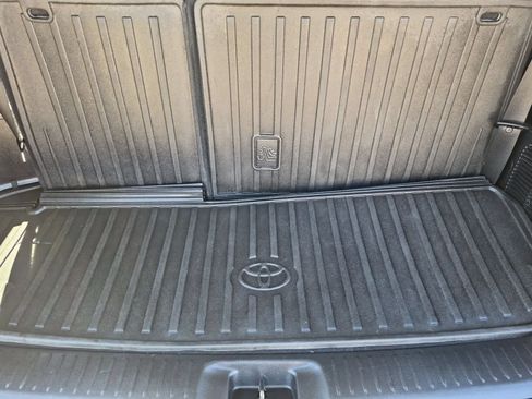 Used 2016 Toyota Highlander XLE AWD/4WD image 35