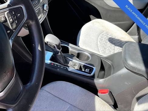 Used 2024 Chevrolet Equinox LS w/ LS Convenience Package FWD image 17