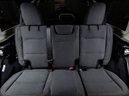 Used 2025 Jeep Wrangler Sahara w/ Technology Group image 34