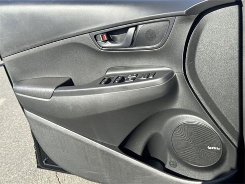 Used 2020 Hyundai Kona SEL Plus image 31