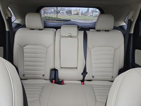 Used 2024 Ford Edge SEL w/ Convenience Package image 27