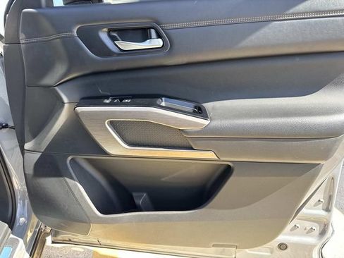 Used 2023 Nissan Pathfinder Platinum w/ Cargo Package AWD/4WD image 26