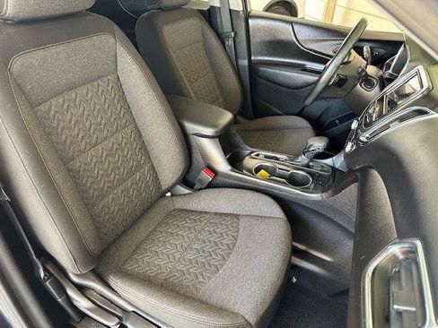 Used 2023 Chevrolet Equinox LT FWD image 16
