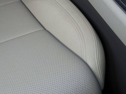 New 2026 Lincoln Aviator Reserve AWD/4WD image 16
