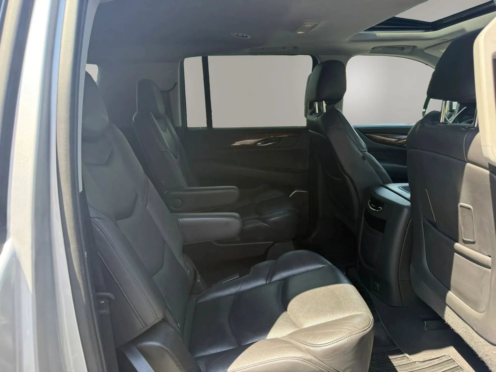 Used 2020 Cadillac Escalade ESV Luxury RWD image 51