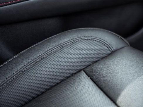 Used 2025 Chevrolet Suburban RST w/ Comfort Package image 32