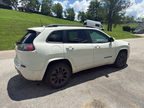 Used 2019 Jeep Cherokee High Altitude AWD/4WD image 5