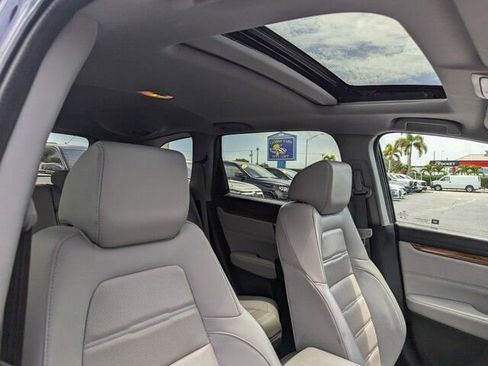 Used 2018 Honda CR-V Touring image 32