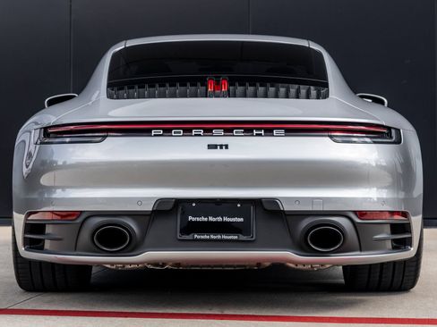 Certified 2024 Porsche 911 Carrera 4 AWD/4WD image 10