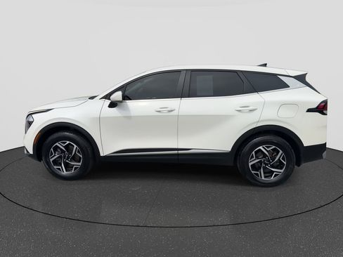 Used 2023 Kia Sportage LX AWD/4WD image 5