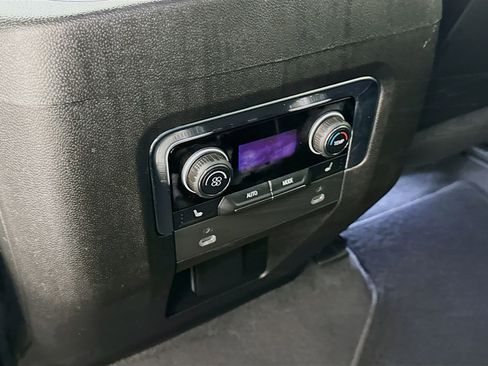 Used 2022 Chevrolet Tahoe Z71 w/ Z71 Off-Road Package image 26