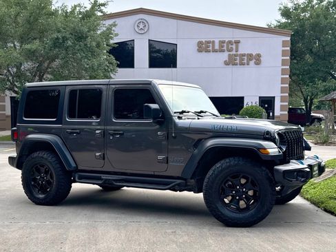 Used 2023 Jeep Wrangler Unlimited AWD/4WD image 1