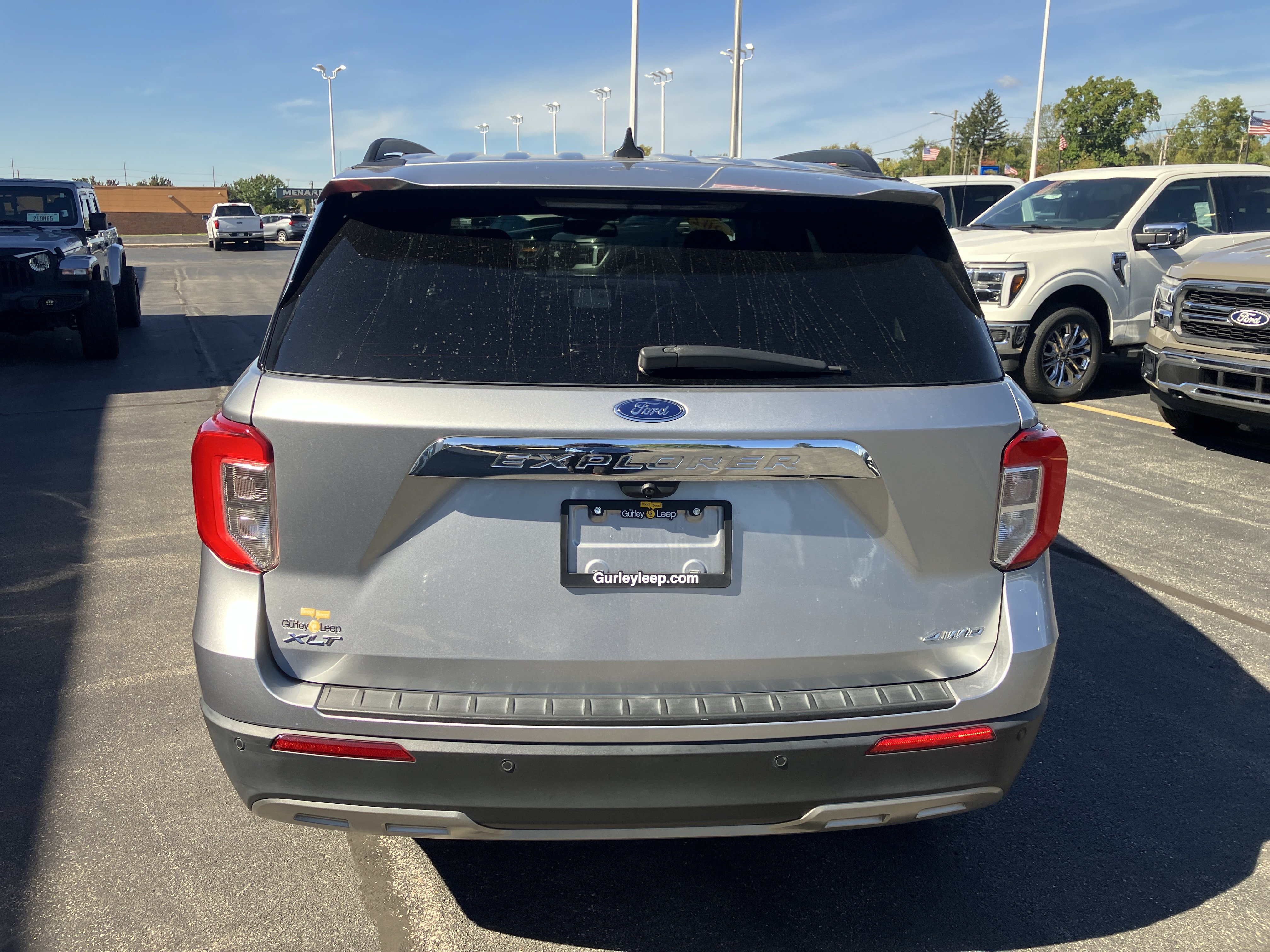 Used 2021 Ford Explorer XLT w/ Equipment Group 202A AWD/4WD image 10