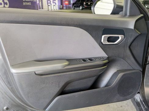 Used 2025 Kia K4 FWD image 11