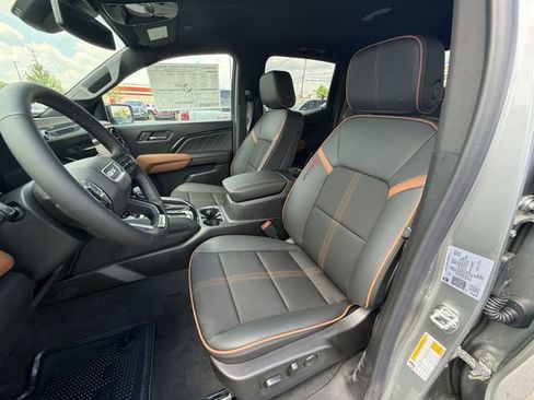 New 2026 GMC Canyon AT4 AWD/4WD image 11