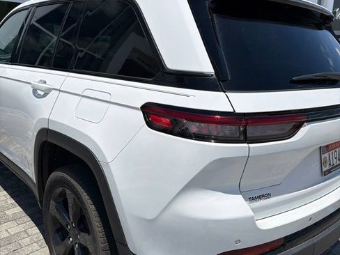 Used 2023 Jeep Grand Cherokee Limited w/ Black Appearance Package RWD image 29