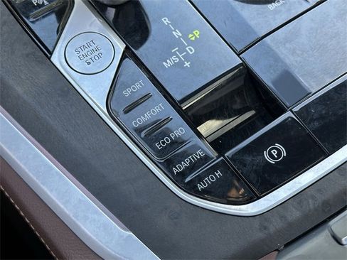 Used 2022 BMW X5 sDrive40i w/ Premium Package image 18