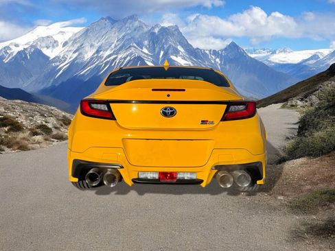 New 2026 Toyota GR86 YUZU Limited image 4