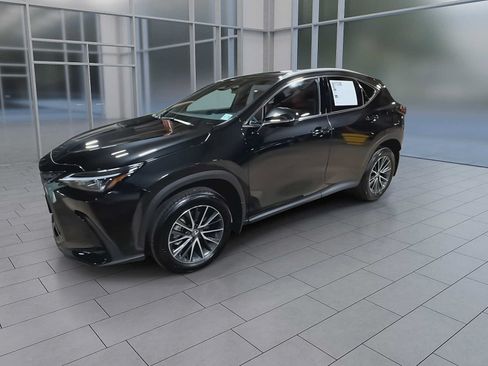 Used 2025 Lexus NX 350 AWD w/ Accessory Package (2T) image 4