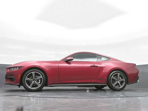 Used 2025 Ford Mustang Coupe image 31