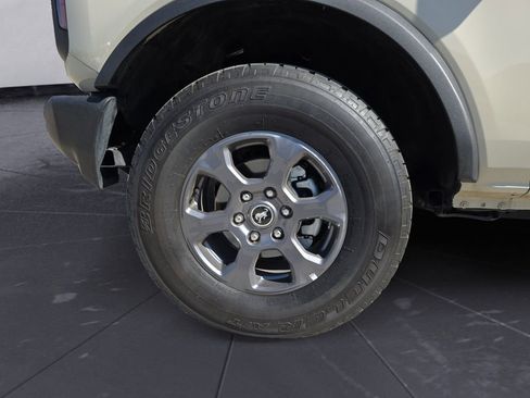 Used 2025 Ford Bronco Big Bend image 14