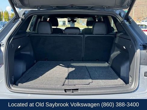 Certified 2025 Volkswagen Atlas Cross Sport SEL R-Line AWD/4WD image 18