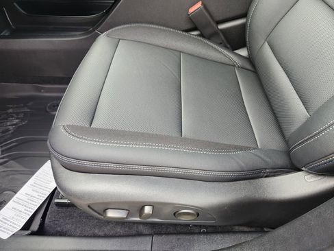 New 2026 Chevrolet Equinox EV LT image 17