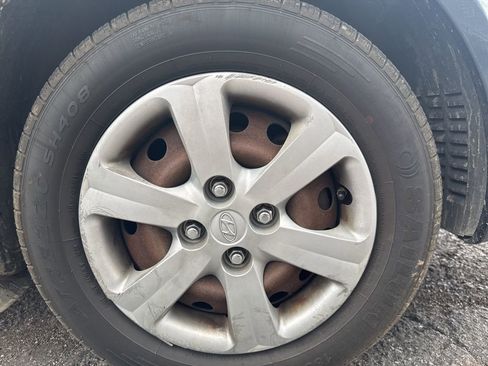 Used 2011 Hyundai Accent GLS w/ Premium Pkg 4 image 23