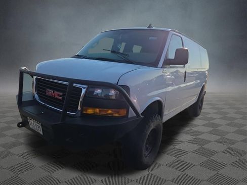 Used 2019 GMC Savana 2500 w/ Driver Convenience Package RWD image 2