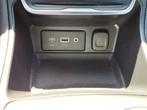 Used 2021 GMC Terrain SLE w/ Driver Convenience Package AWD/4WD image 19