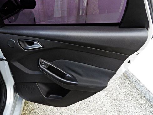 Used 2013 Ford Focus ST FWD image 12