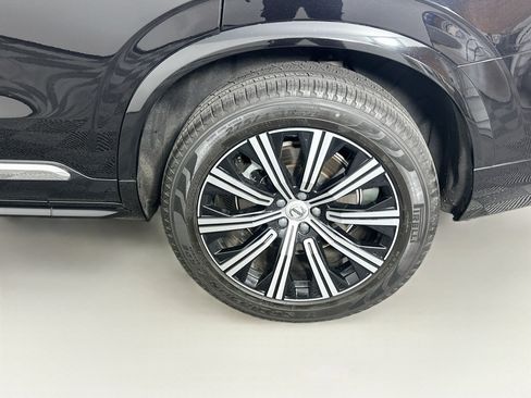 Used 2024 Volvo XC90 B5 Core w/ Protection Package Premier AWD/4WD image 11